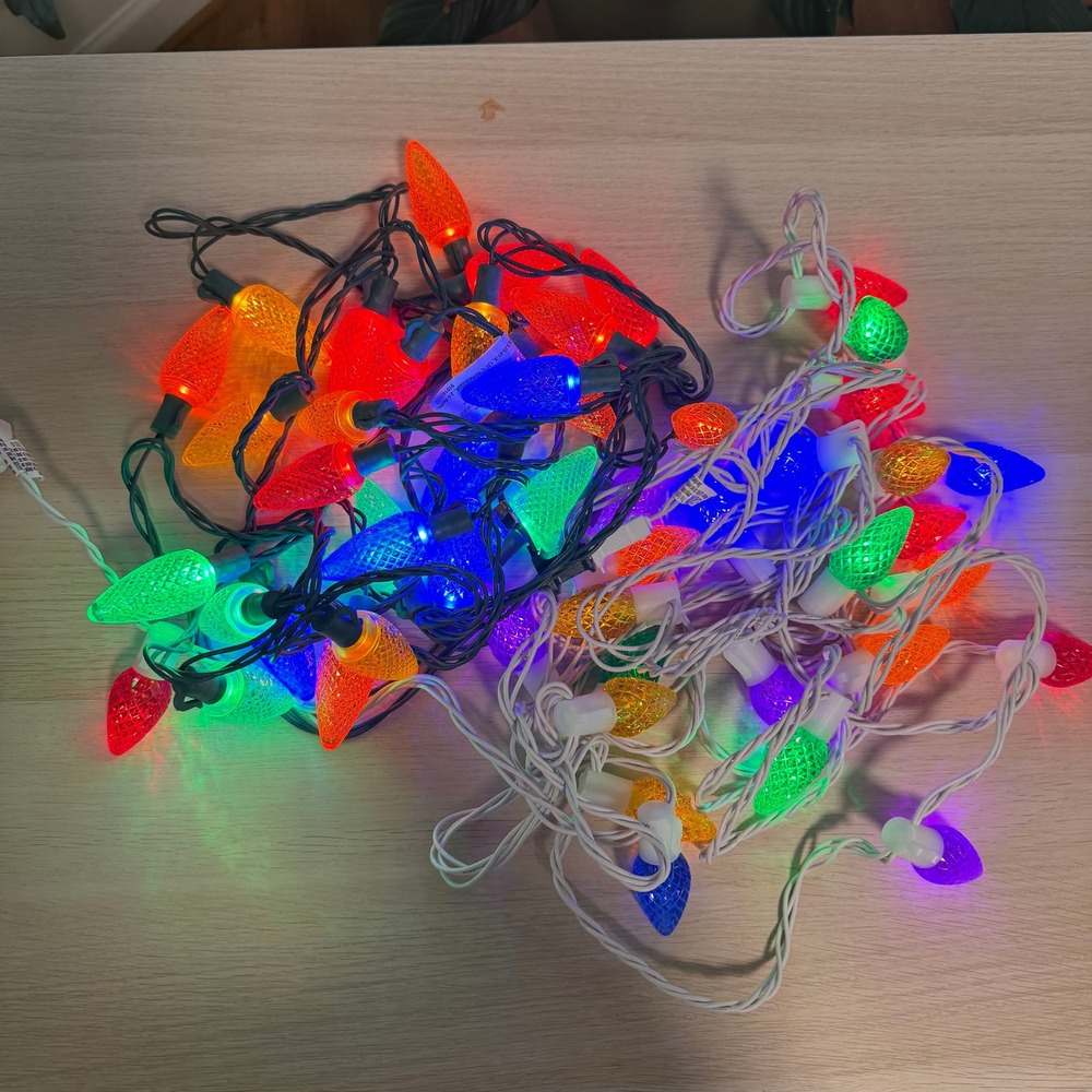 Christmas String Lights C9 LED Multi Color Wire Faceted 25 Bulbs Each